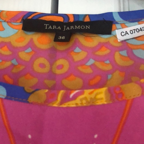 Beautiful silk dress.This is European size 36 - Picture 2 of 6